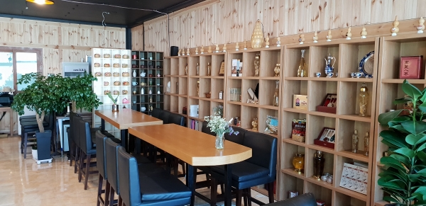 CAFE 333 내부