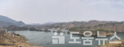 도피안길에서 바라본 부소담악 전경