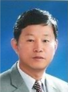 사진 염재균 수필가