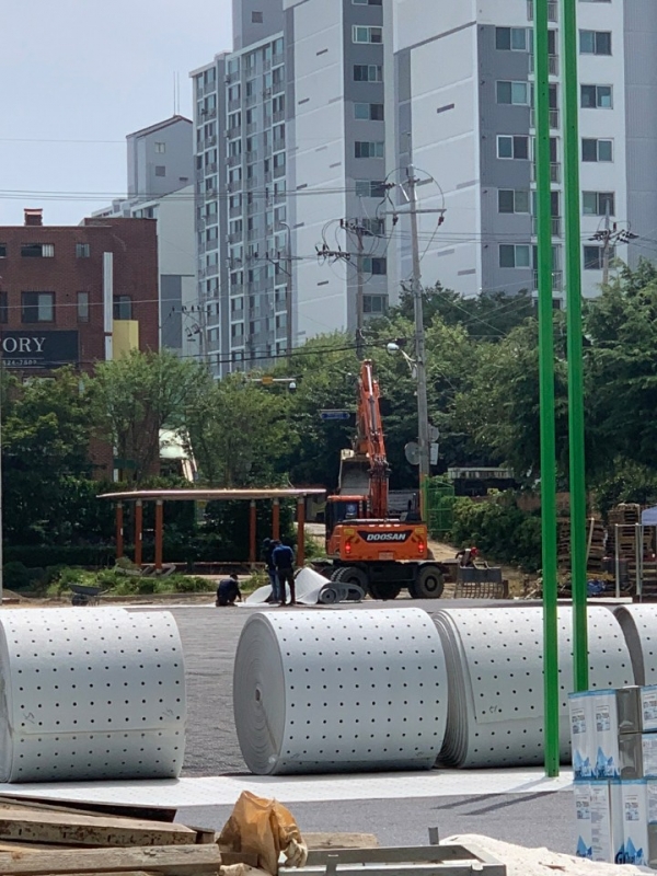 용전초등학교 운동장 공사