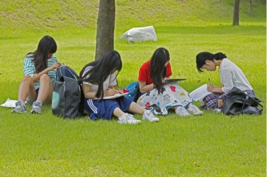 위 사진: 님의 침묵 전국백일장(백담사 만해마을)