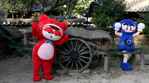 위 사진: 한국민속촌이 넥슨 카트라이더와 협업해 추석 연휴 기간 주말 및 공휴일 특별 이벤트를 진행한다