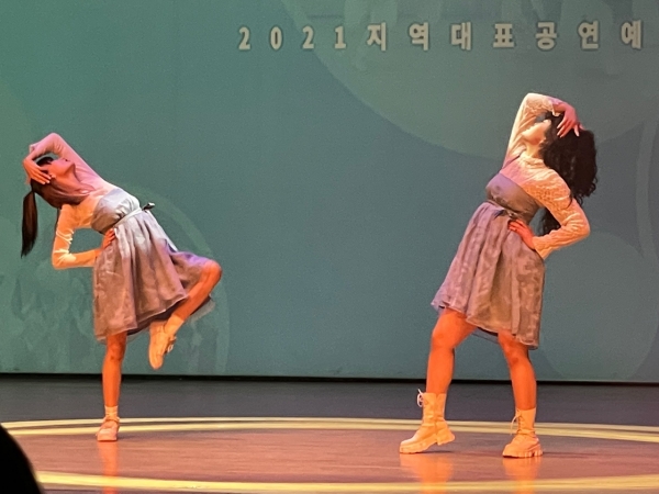 ▲ 위 사진: 우송정보대학 실용댄스전공 WSD-스트릿댄스