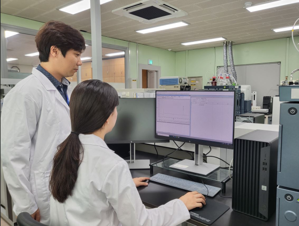 (사진제공=대전시)대전보건환경연, 식품·의약품 분야 기관 평가 「적합」(실험사진)
